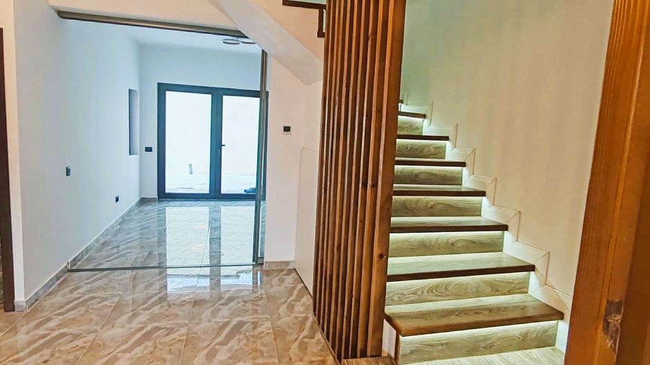 Vanzare Vila 13 Septembrie finisaje de lux - Poză 2