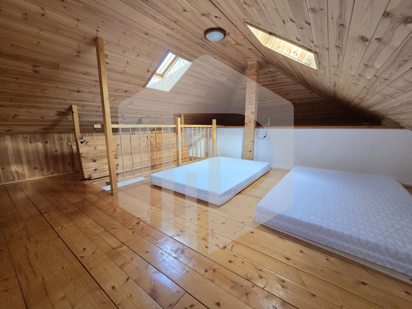 Casa individuala 4 camere teren 3825 mp Cisnadioara - Poză 14