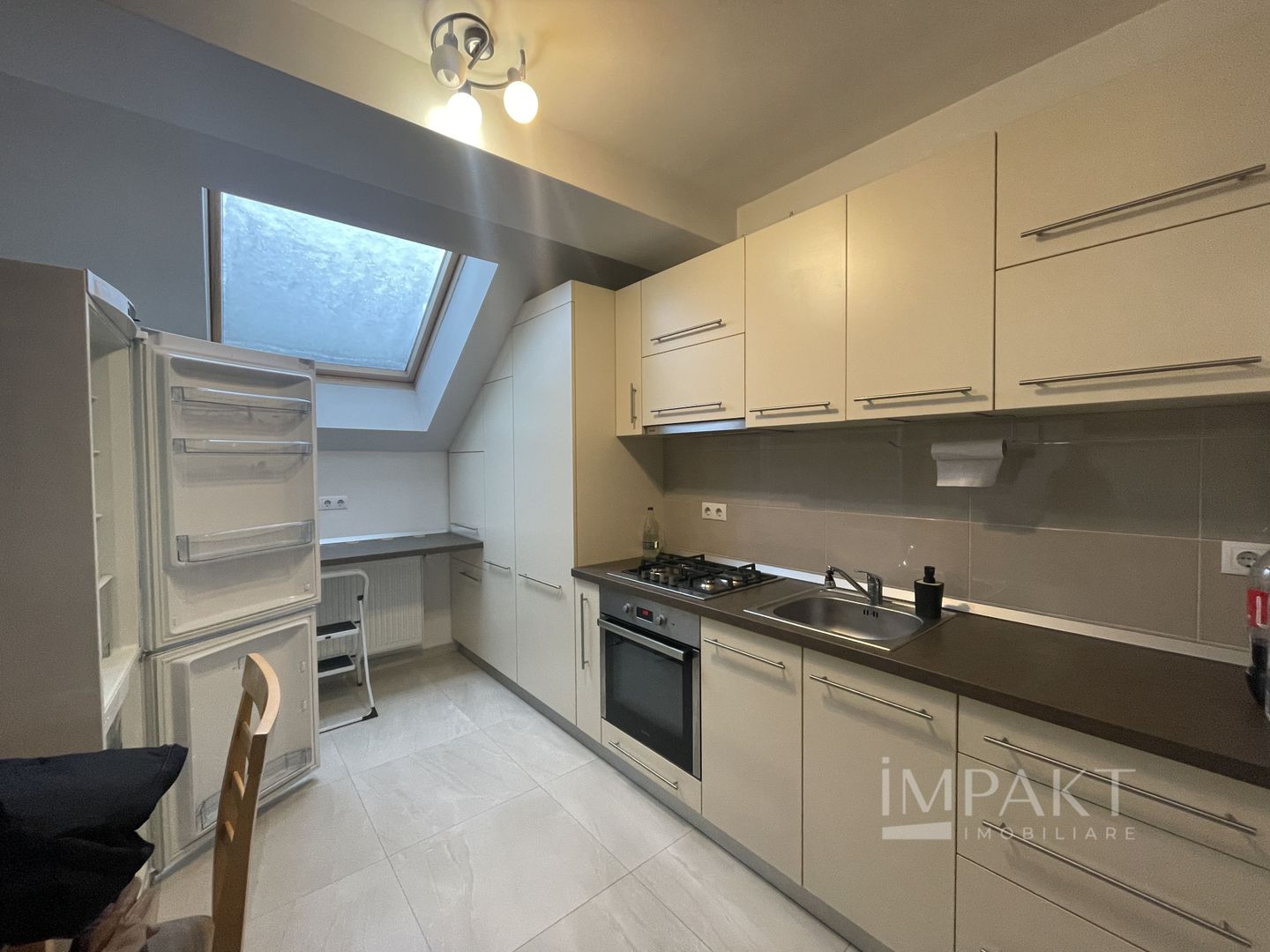 Apartament cu 3 camere de închiriat în Zorilor - Poză 4