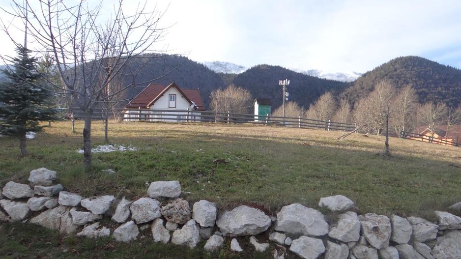 In locatia de basm: - Pestera, Moieciu, Brasov, utilitati, accesibilitate - Poză 2