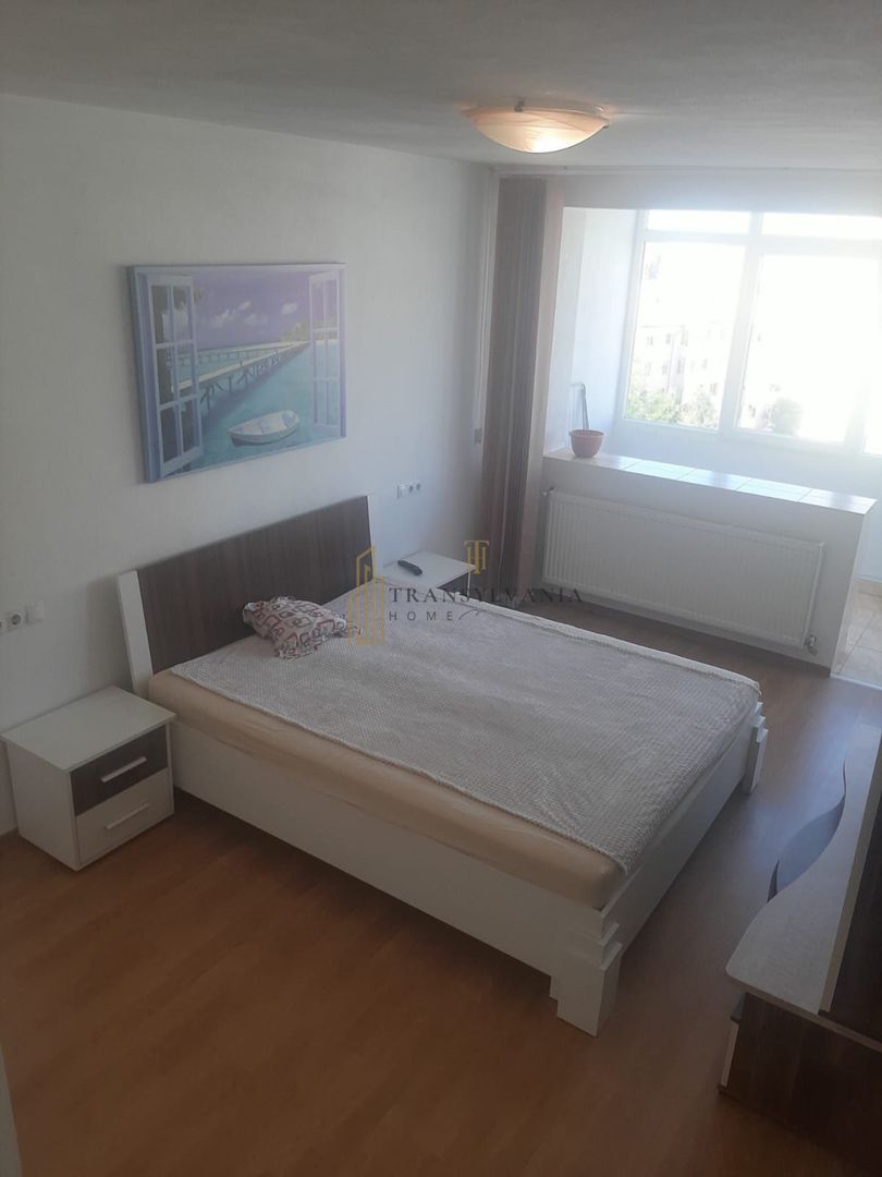 Apartament 3 camere, decomandat,  zona Mihai Viteazu - Poză 2