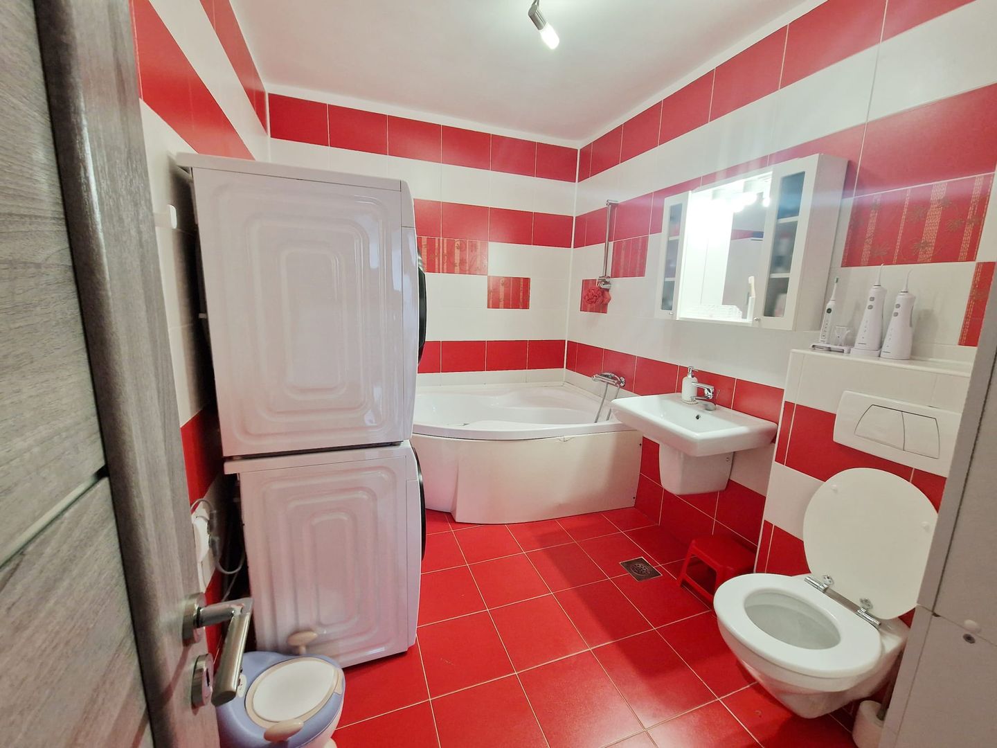 Apartament 3 camere, parcare, str Florilor Floresti Atelierul de Pizza - Poză 17