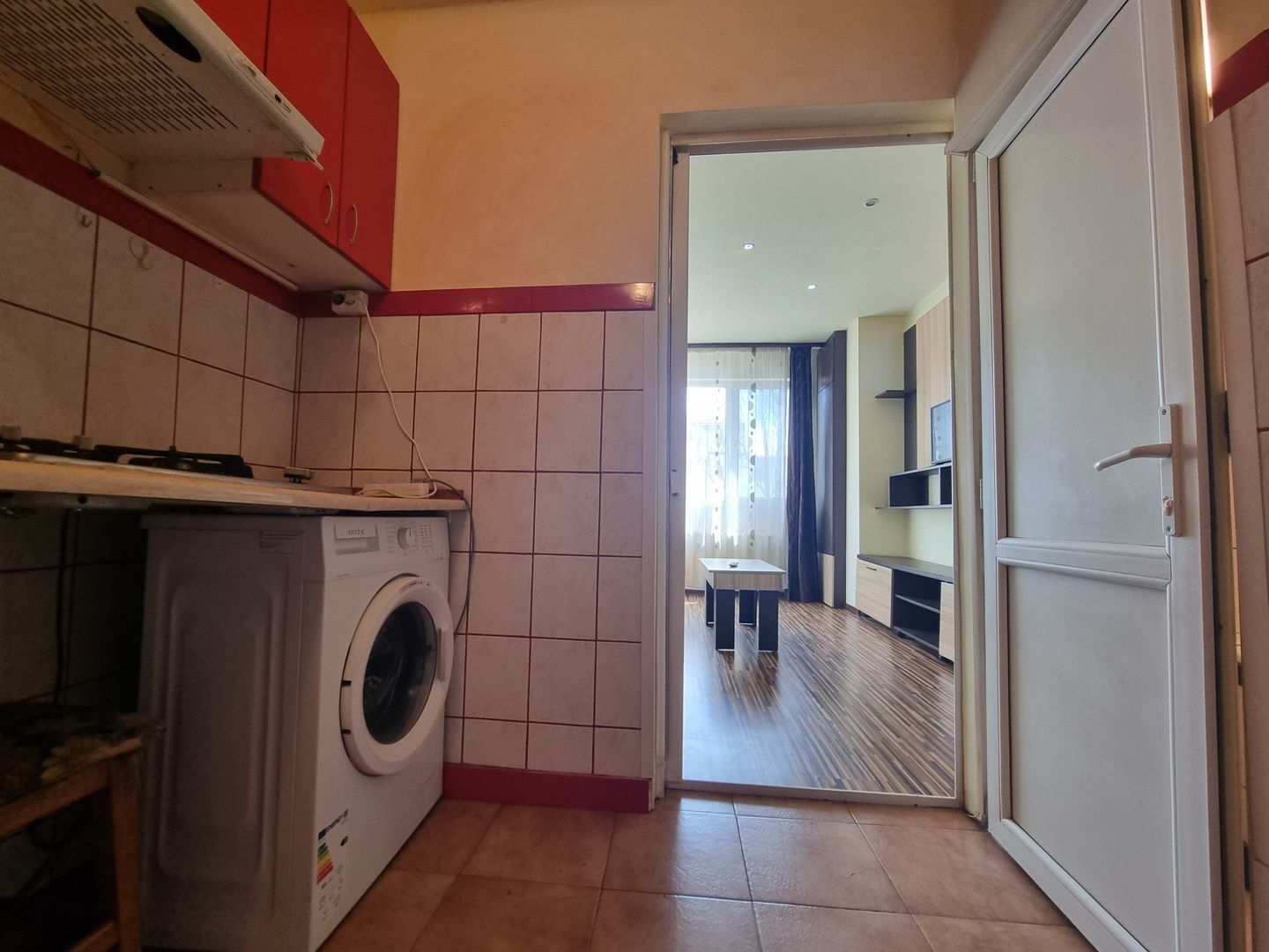 Garsonieră Poarta 6 – ideală pentru locuit sau investiție - Poză 3