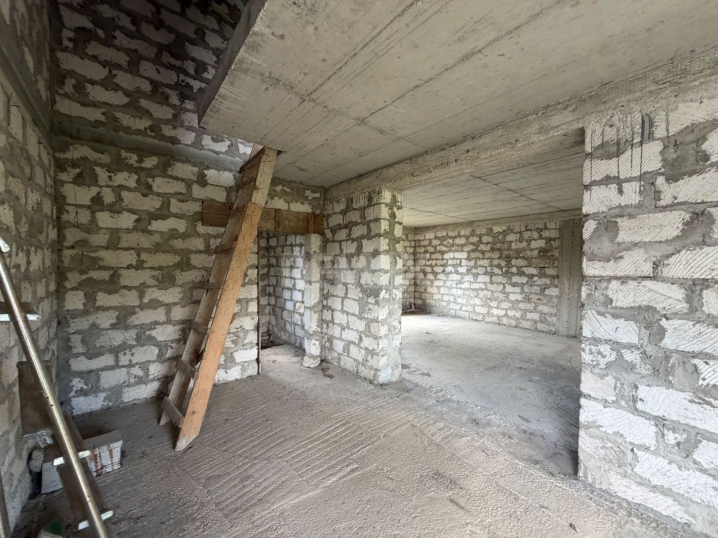 Casa in centrul or.Ialoveni - Poză 4