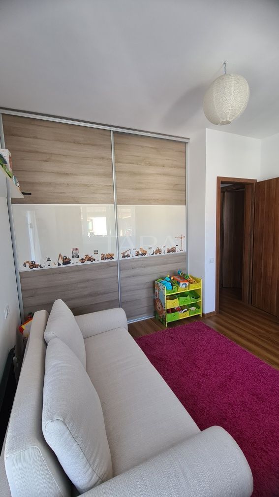 Apartament cu 3 Camere Semidecomandat în Florești - Poză 3