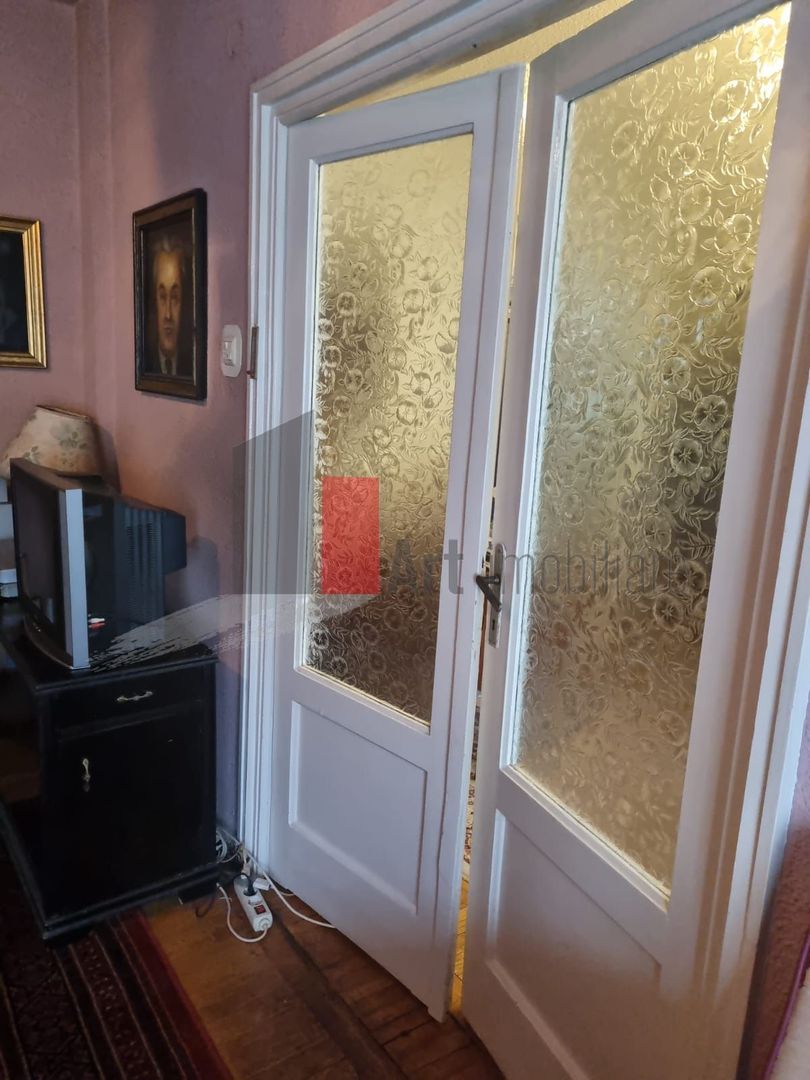 APARTAMENT 3 CAMERE -PIATA ROMANA - Poză 5