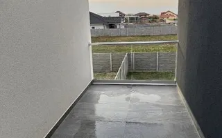 Duplex despărțit prin perete dublu/ Garaj - Poză 36
