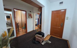 Apartament 4 Camere, 2 Bai, Etaj 3, Zona Cetate - Poză 2
