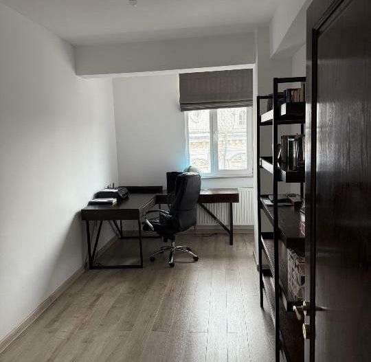 Apartament 4 camere Mitropolie, 2010, parcare inclusa - Poză 2