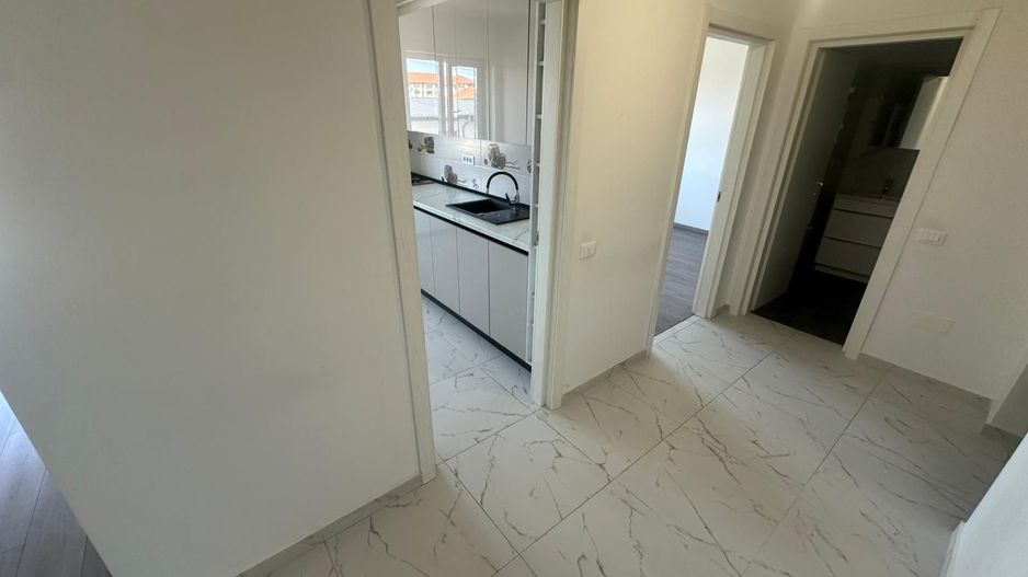 AP. 2 CAMERE- BUCATARIE INCHISA, BLOC NOU, CENTRALA PROPRIE - Poză 4