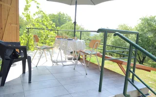 Casa renovata la tara complet -mobilata si utilata - Poză 19