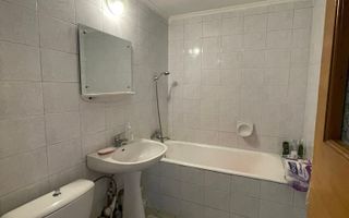 Apartament 3 camere de vânzare  – Str. C R Vivu, zona centrală! - Poză 9