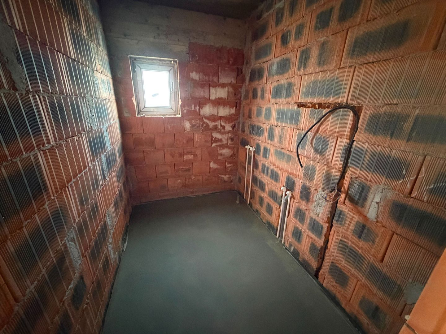 CASA TRIPLEX, TOATE UTILITATILE, INCALZIRE PARDOSEALA, COMISION 0% - Poză 9