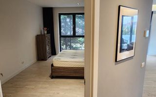 Apartament situat la etajul doi al unui bloc cu 3 etaje - Poză 8
