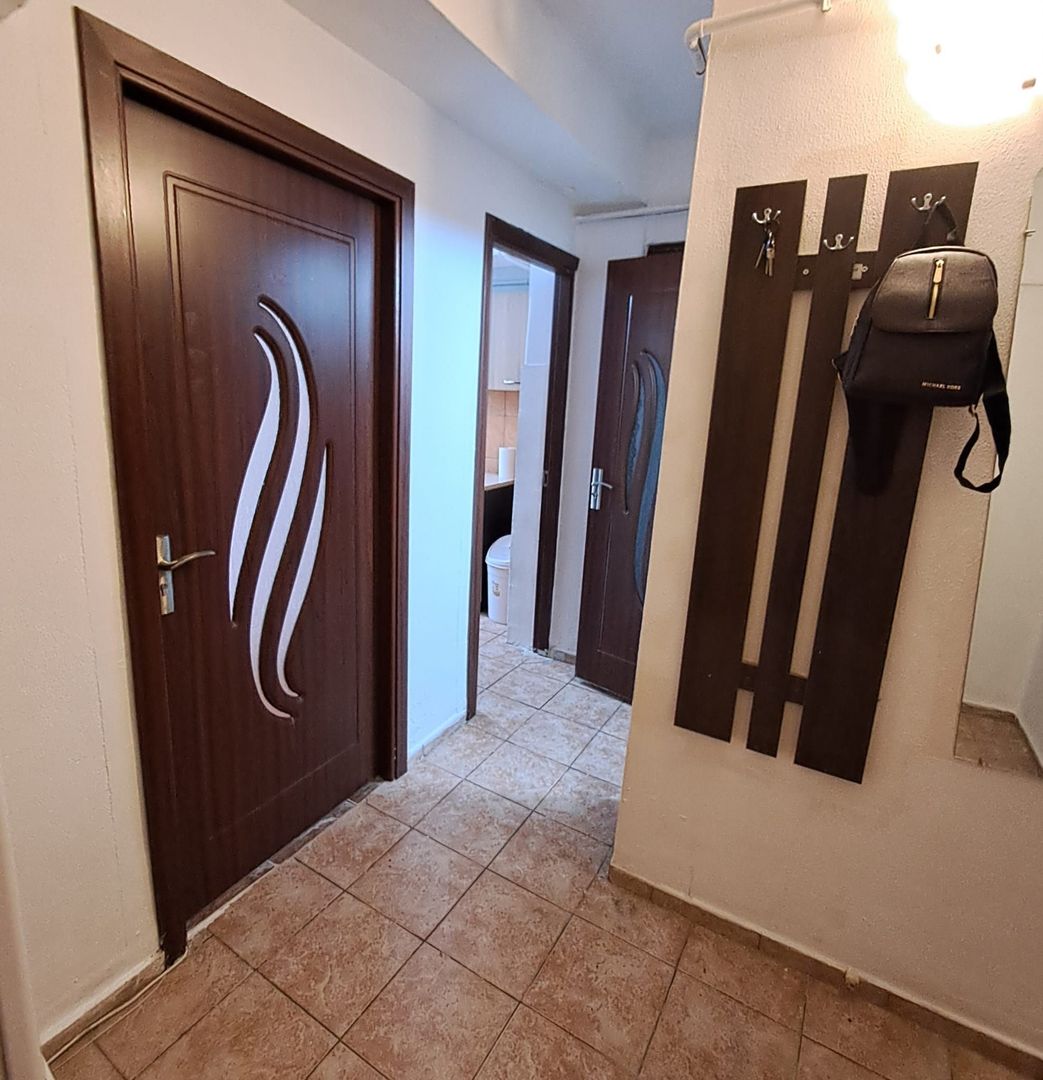 De inchiriat  apartament 2 camere Ultracentral, et. 1, 1800 lei - Poză 1