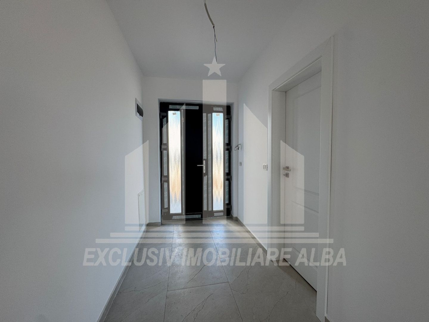 Casa in regim cuplat de vanzare, Cetate - Poză 2
