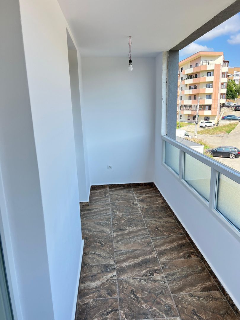 Apartament 2 camere + loc de parcare Pacurari Alpha Bank 450 euro - Poză 7