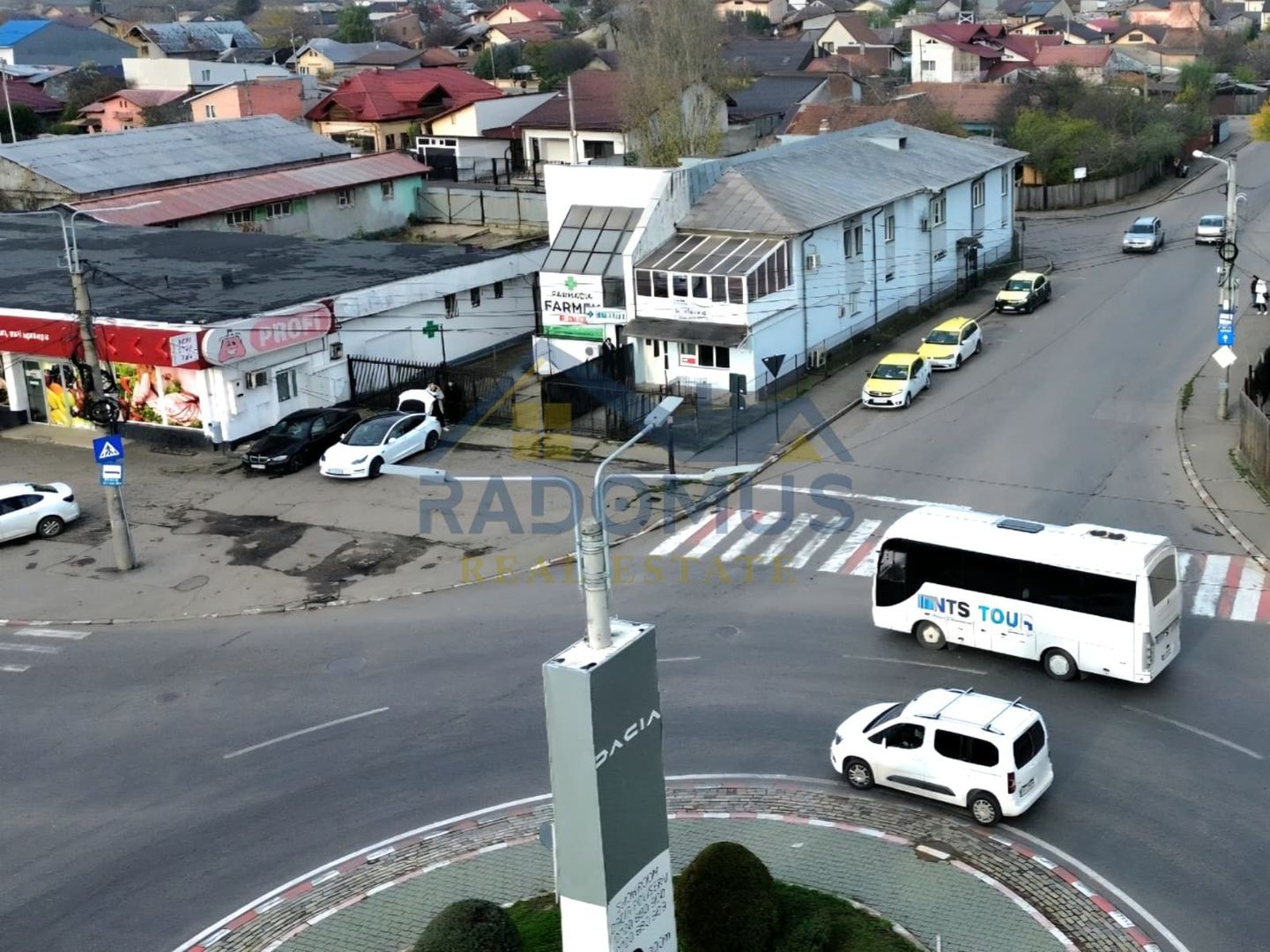 Casă + Spațiu Comercial - Str.Strandului - 200 mp Utili - Trifazic - Poză 1