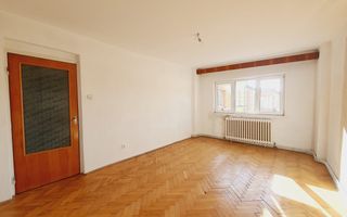 Apartament cu 3 camere decomandate, Cetate - zona Liceului Sportiv - Poză 1
