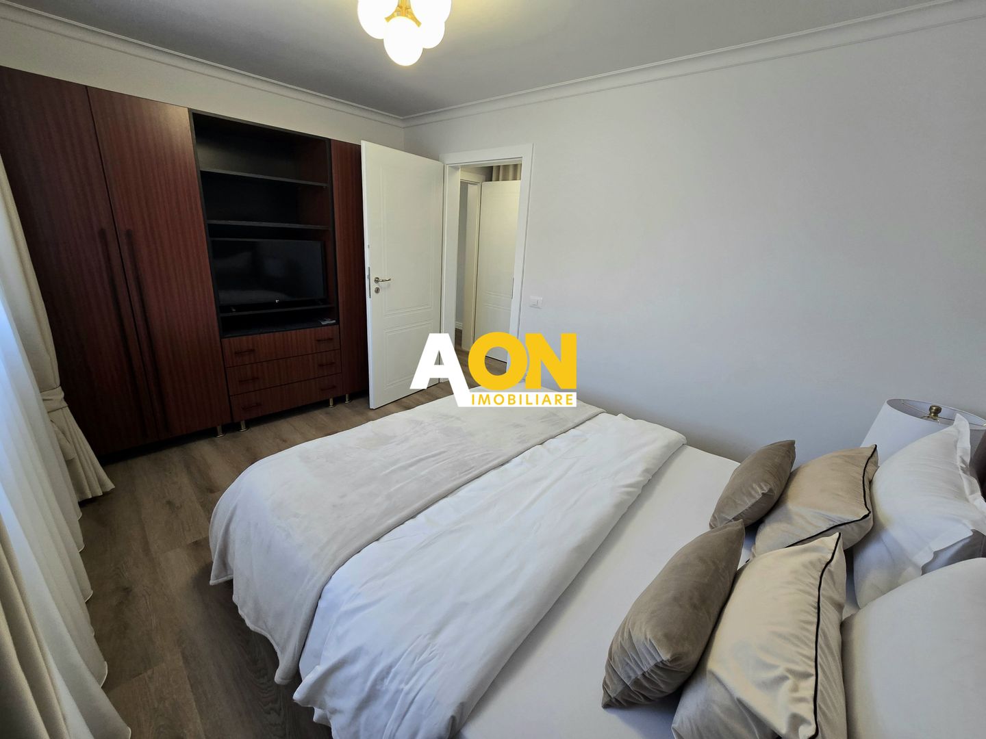 Apartament cu 2 Camere, Ultrafinisat, Zona Școlii Mihai Eminescu(Nr.7) - Poză 9