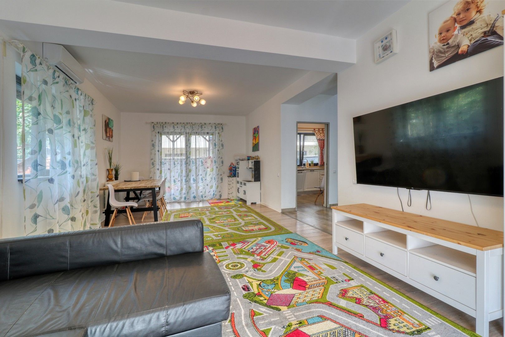 Tunari- Vilă individuală -4 camere si gradina- - Poză 11