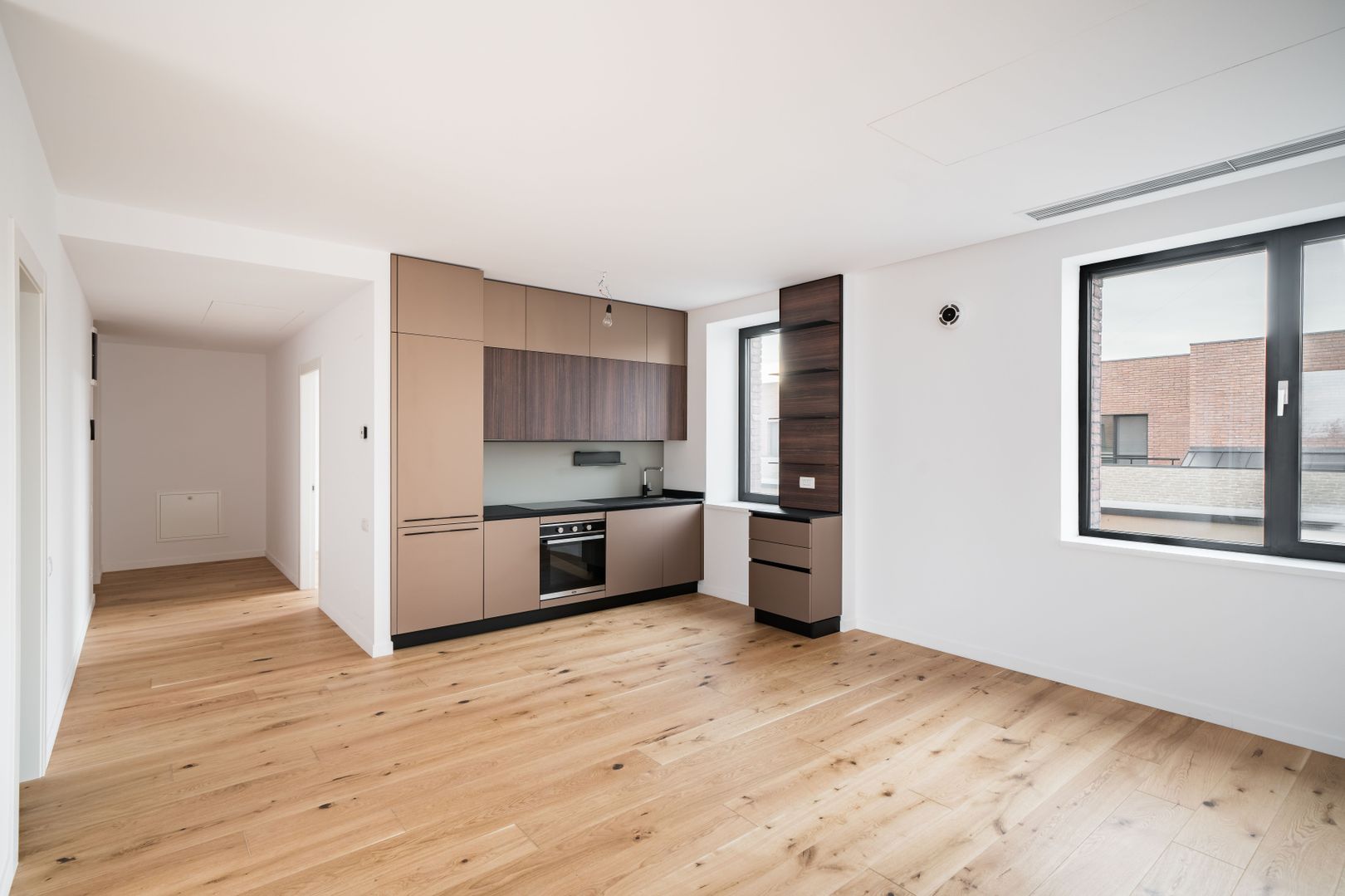 Apartament de 3 camere in Amber Forest - Poză 2