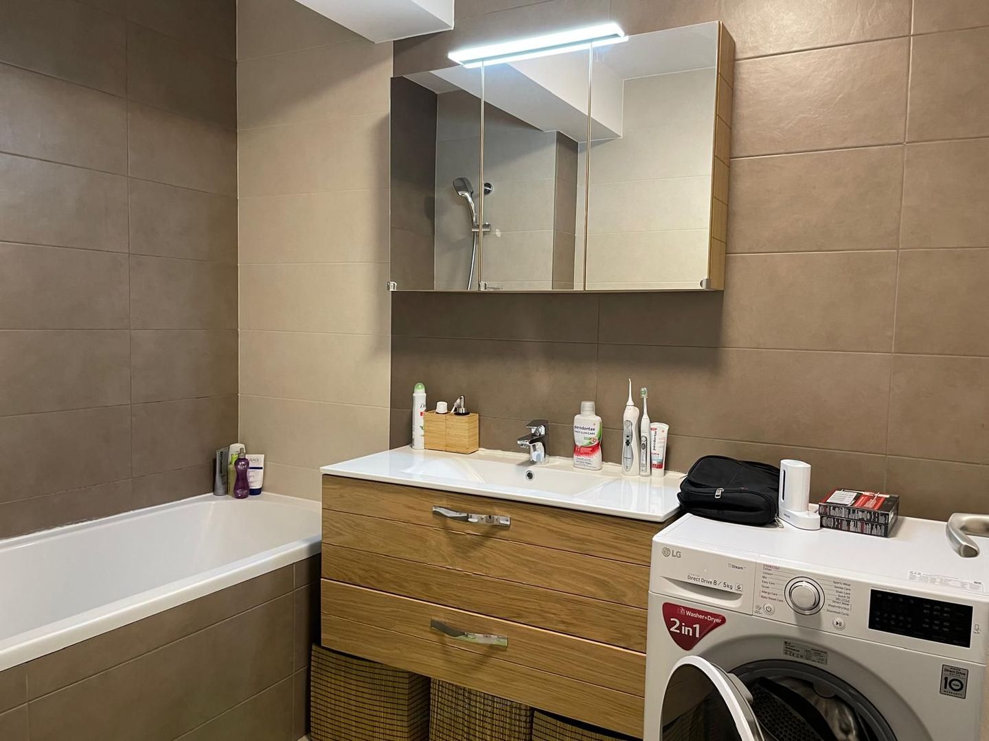 De vanzare apartament 3 camere Lujerului 2 locuri parcare - Poză 9