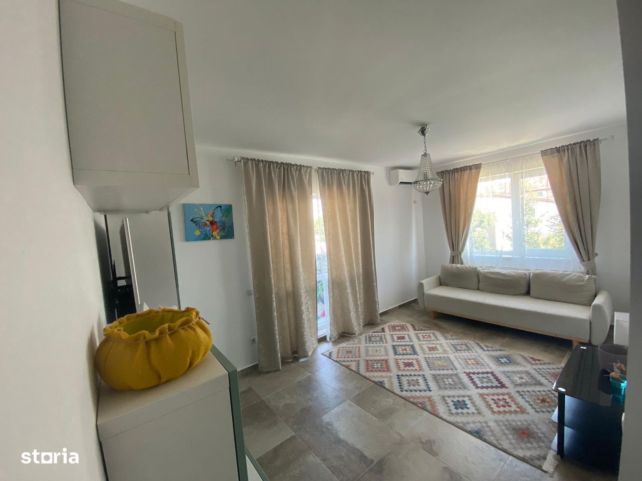 Vânzare apartament de 3 camere decomandat in Chiajna cu parcare - Poză 1