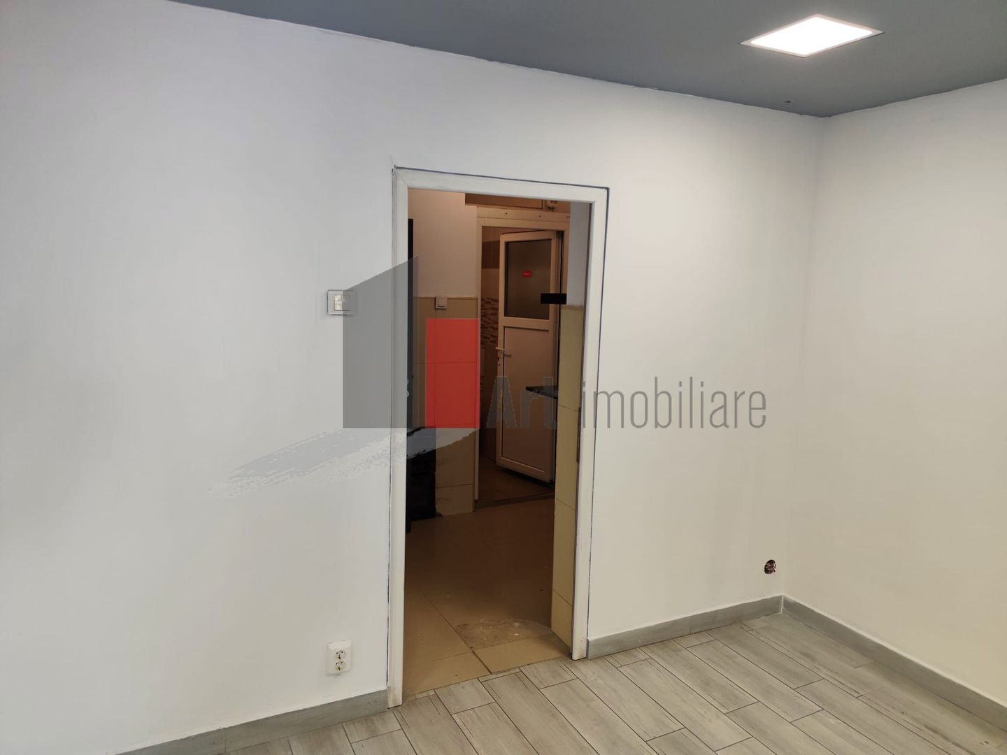 Spatiu comercial de inchiriat in zona Virtutii - Poză 20