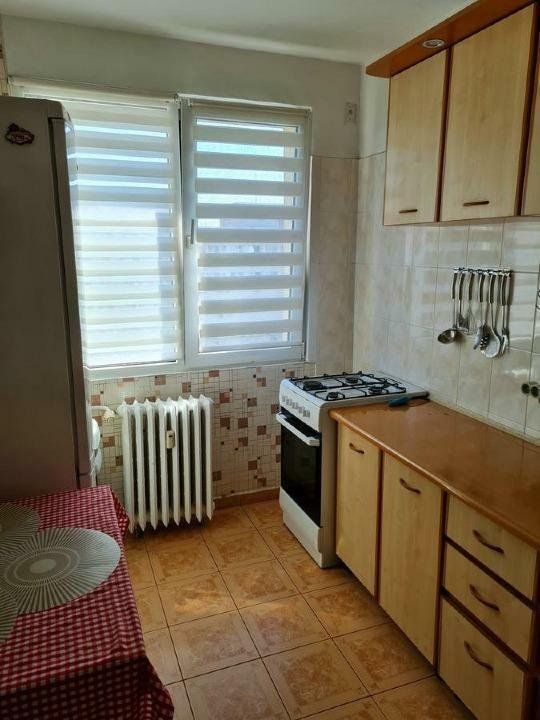 Inchiriez apartament cu 2 camere - Poză 2
