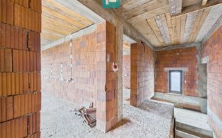 Casă la roşu P+E+M în Şagu - Poză 12