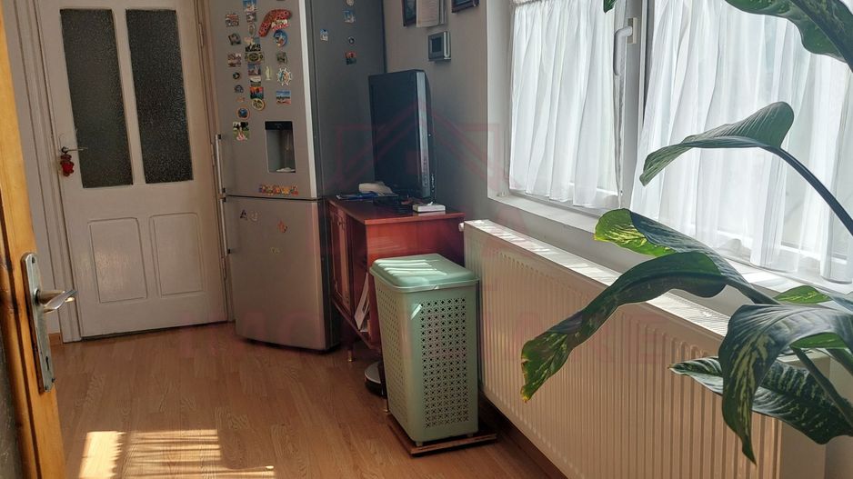 1\2 DUPLEX, DE VÂNZARE, 4 camere\CARANSEBEȘ\ ZONĂ CENTRALĂ\JUD.CS - Poză 7