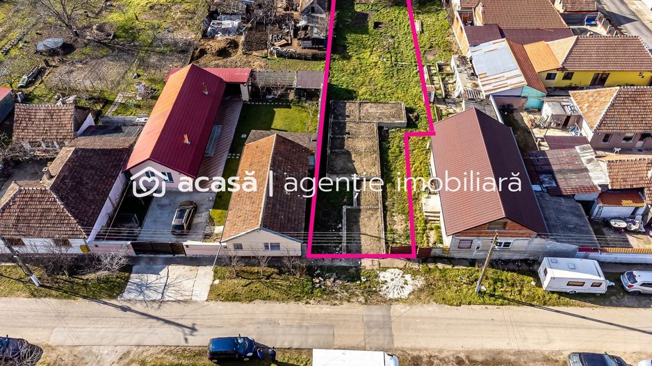 Teren intravilan cu proiect și fundație casă - Poză 1