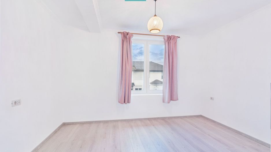 Casă cu 4 camere în Dumbrăvița, langă pădure - Poză 24