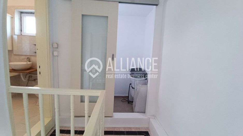 CENTRU SALA SPORTURILOR(COD03)- Casa interbelica si curte generoasa ! - Poză 7