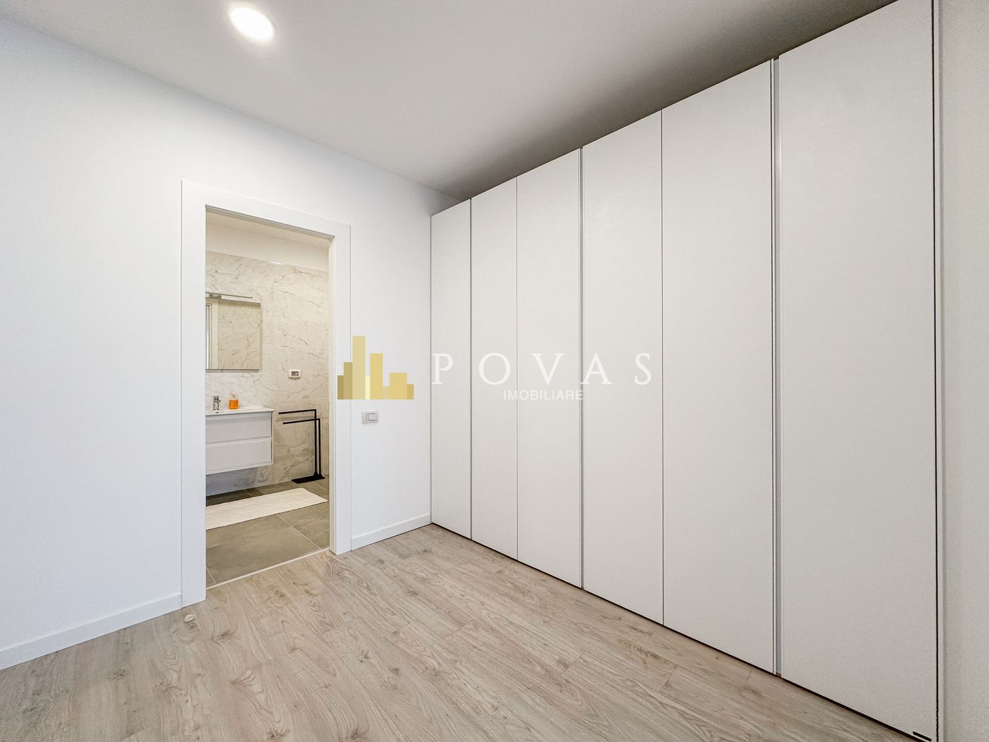 Inchiriere Apartament 3 Camere Residence5 Pipera Rond OMV - Poză 17