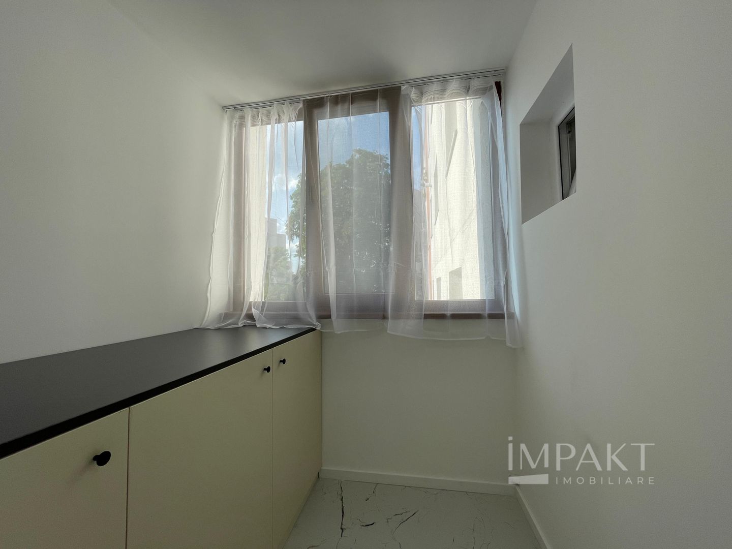 Apartament cu patru camere spre vanzare in cartierul Manastur! - Poză 12