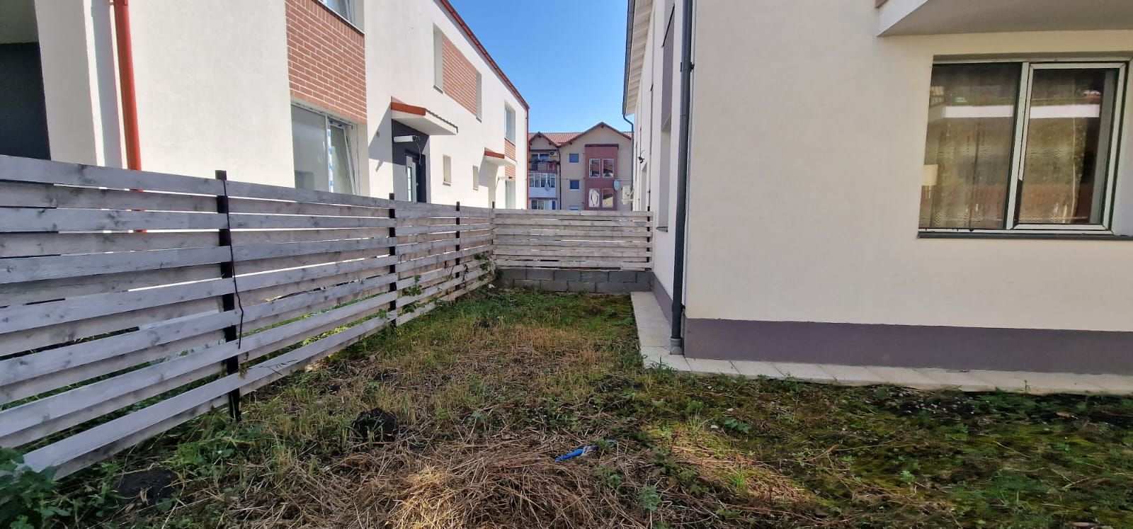 Apartament cu 2 camere, gradina si parcare de închiriat - Poză 3