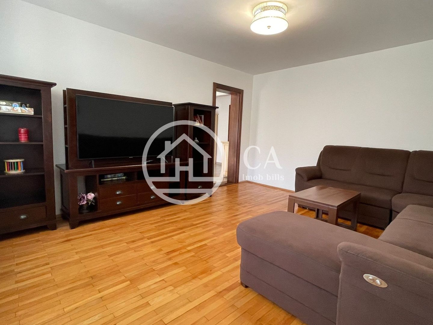 Apartament cu 3 camere de inchiriat in zona Nufarul, Oradea - Poză 5