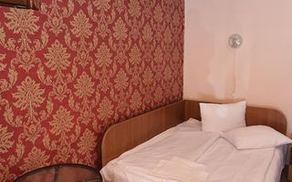 Cazare la pensiune in Centru - Poză 4