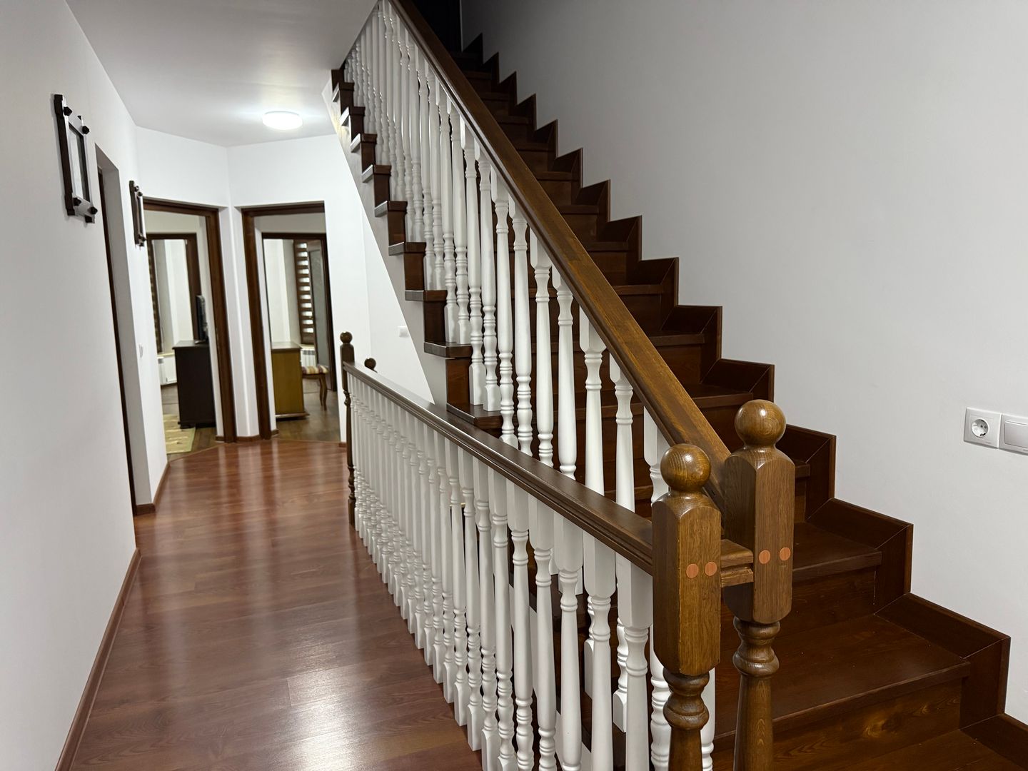 Casa / Vila cu 7 camere de vanzare in Ovidiu Sud Constanta - Poză 8