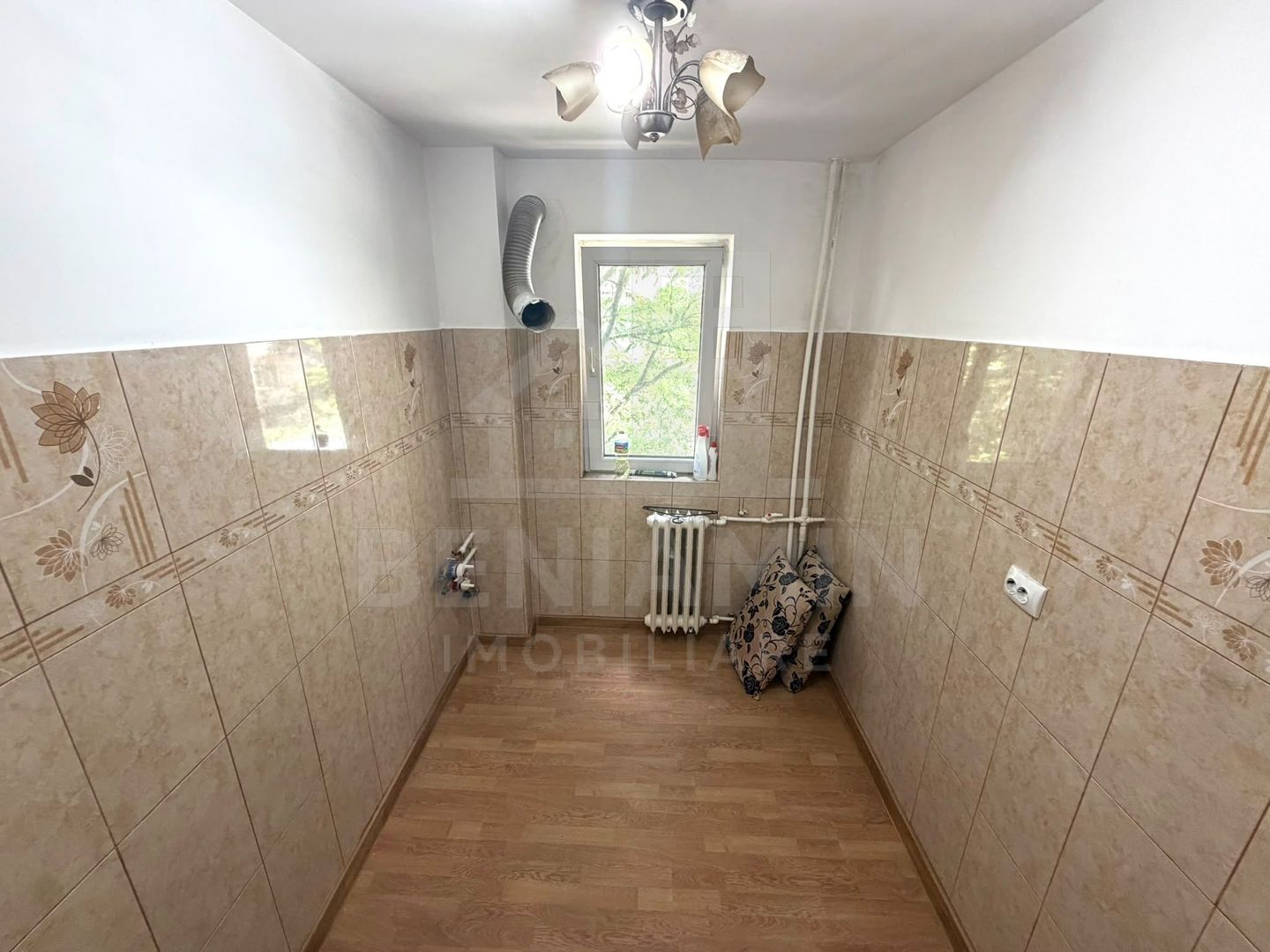 Apartament 2 camere etaj 1 cu teava de gaze 41mp Craiovita - Poză 4