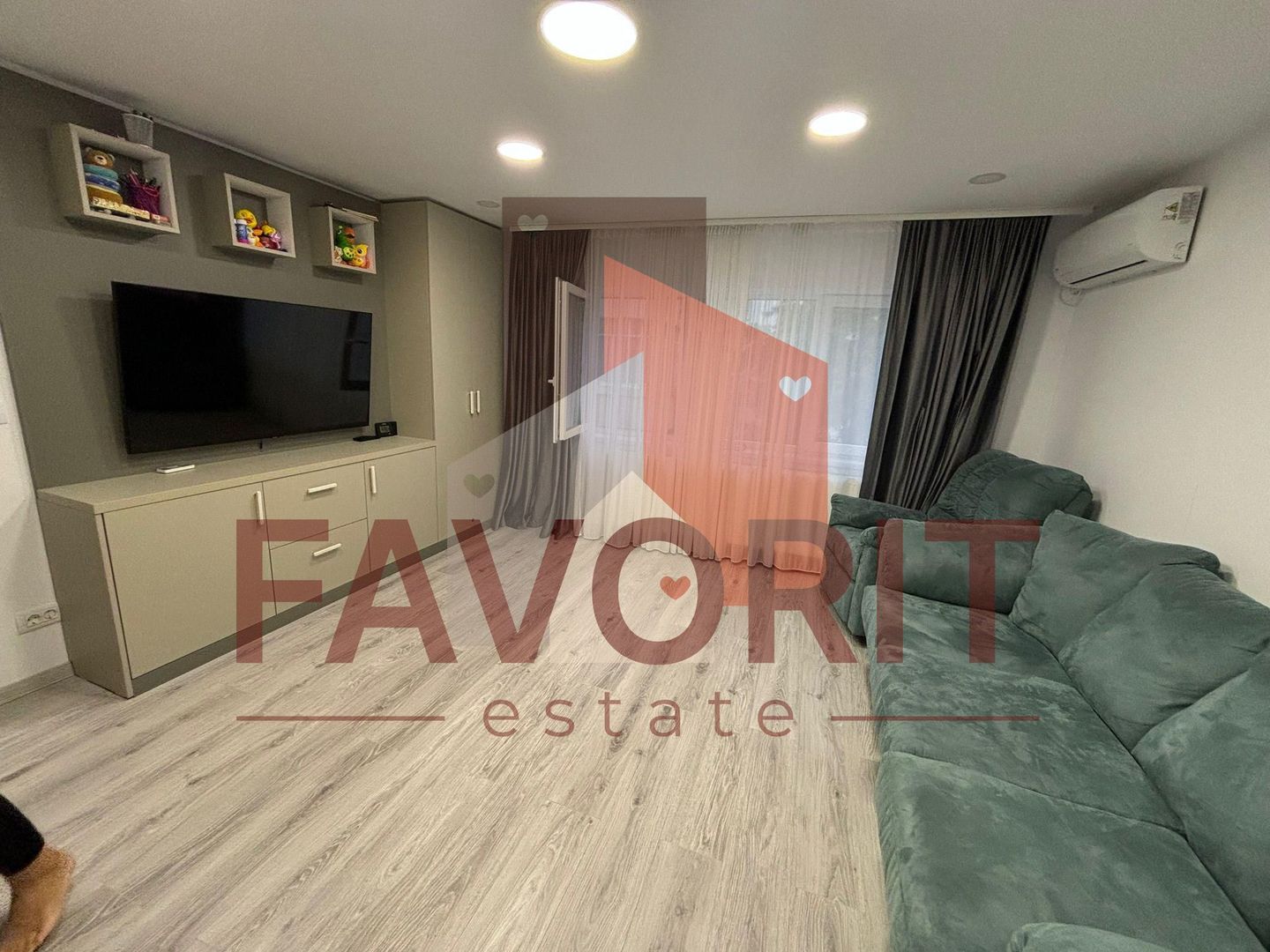 Centrala proprie. Renovat integral. Mobilat si utilat. Etaj intermediar - Poză 1