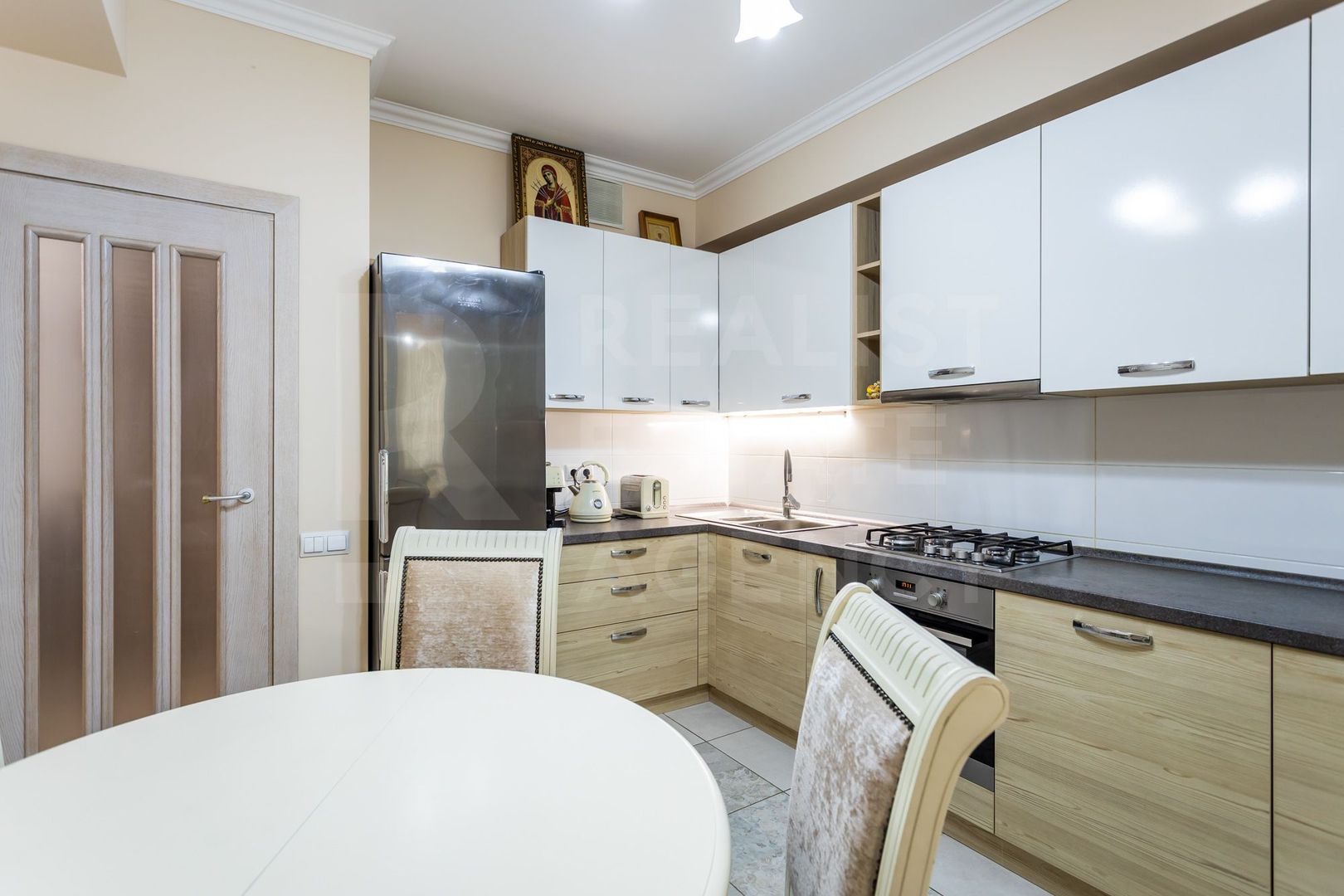 Vânzare, apartament, 2 camere+living, str. Ion Creangă, sect Buiucani - Poză 6