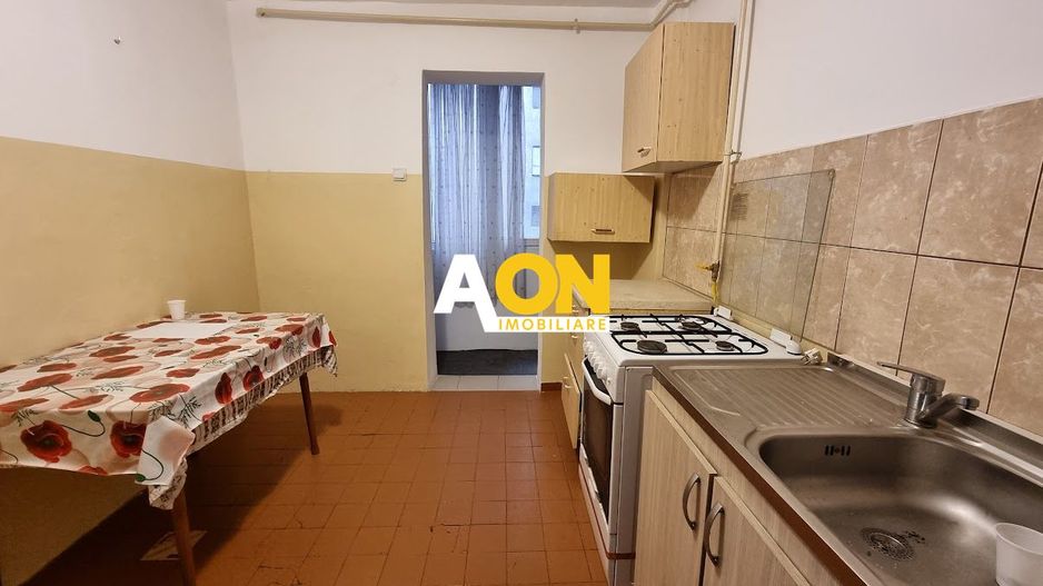 Apartament 3 Camere Decomandat, Bloc cu Lift, Zona Centru - Poză 5