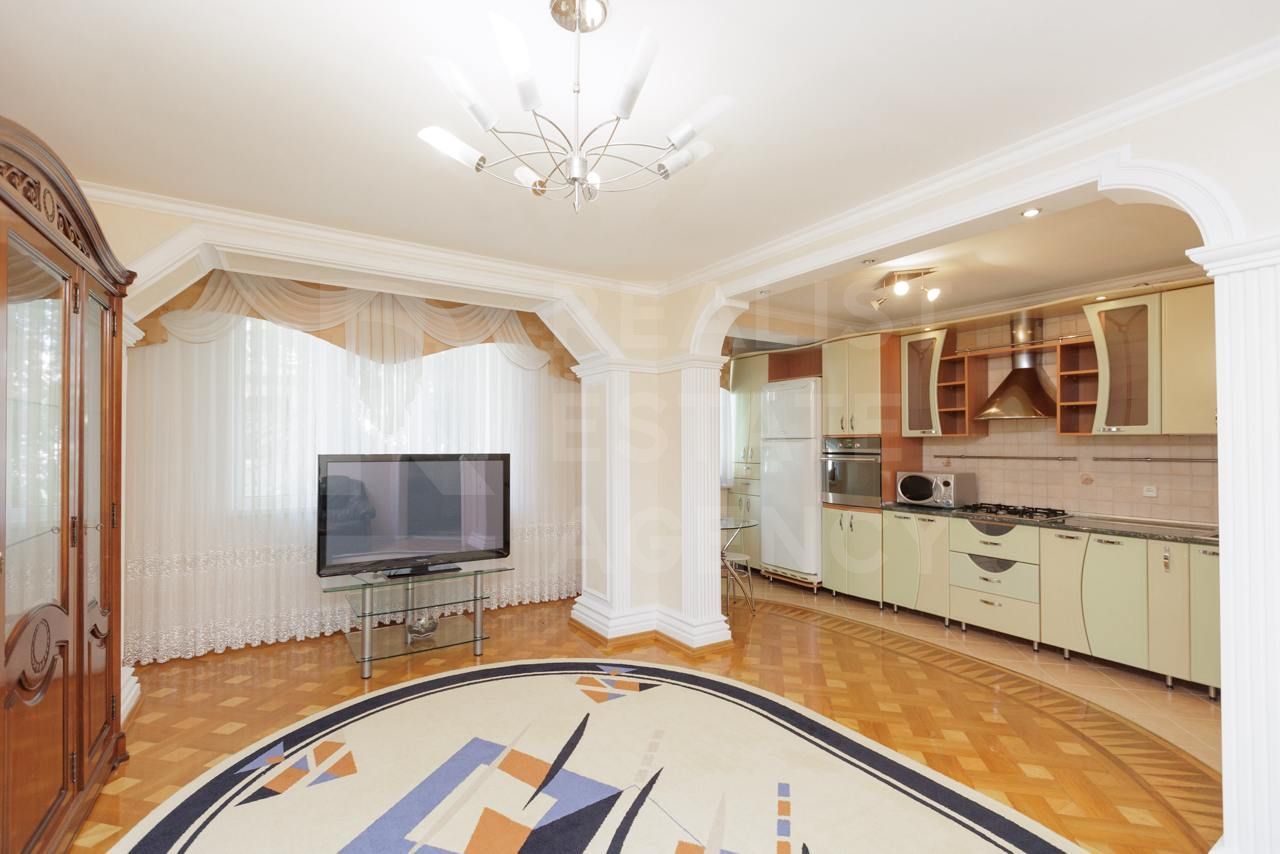 Vânzare, apartament, 3 camere, str, Vasile Lupu, Buiucani - Poză 1