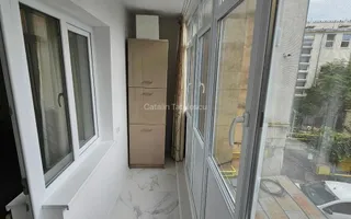 Apartament cu 2 camere ultracentral etaj 1 renovat mobilat utilat - Poză 11