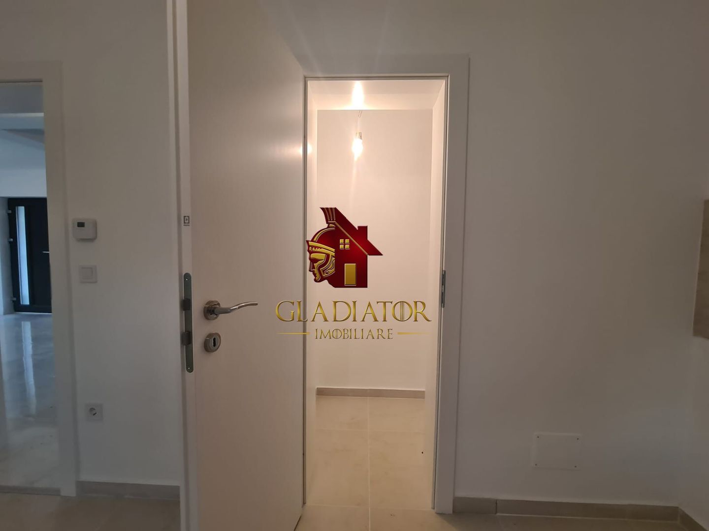 Vila individuala in Barnova Troita, intrare de pe Sos Barnova, nu rata - Poză 4