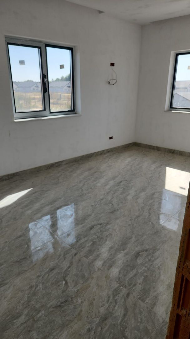 Casă individuală Domnești – curte 400 mp, 4 camere, utilități - Poză 14