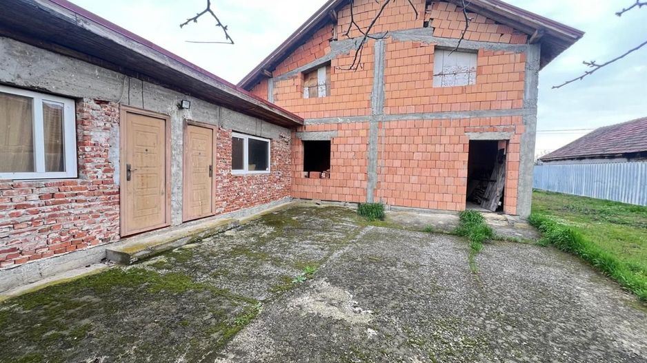 casa la rosu P+M 129 mp ULIUC - Poză 4